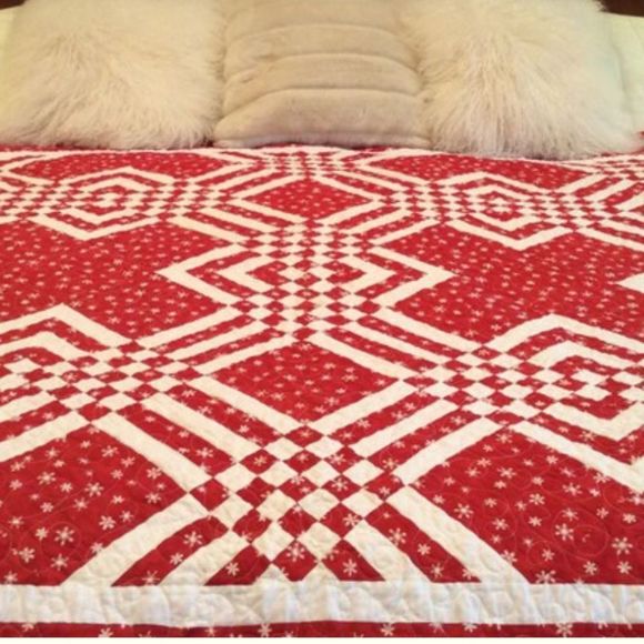 Handmade Holiday Snowflake Cotton Quilt - Picture 5 of 5
